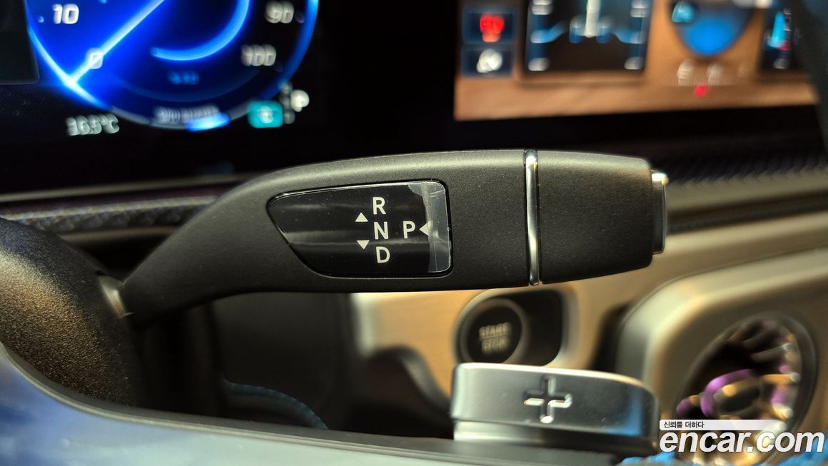 Mercedes-Benz G-Class 2025