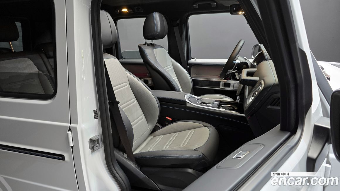 Mercedes-Benz G-Class 2025