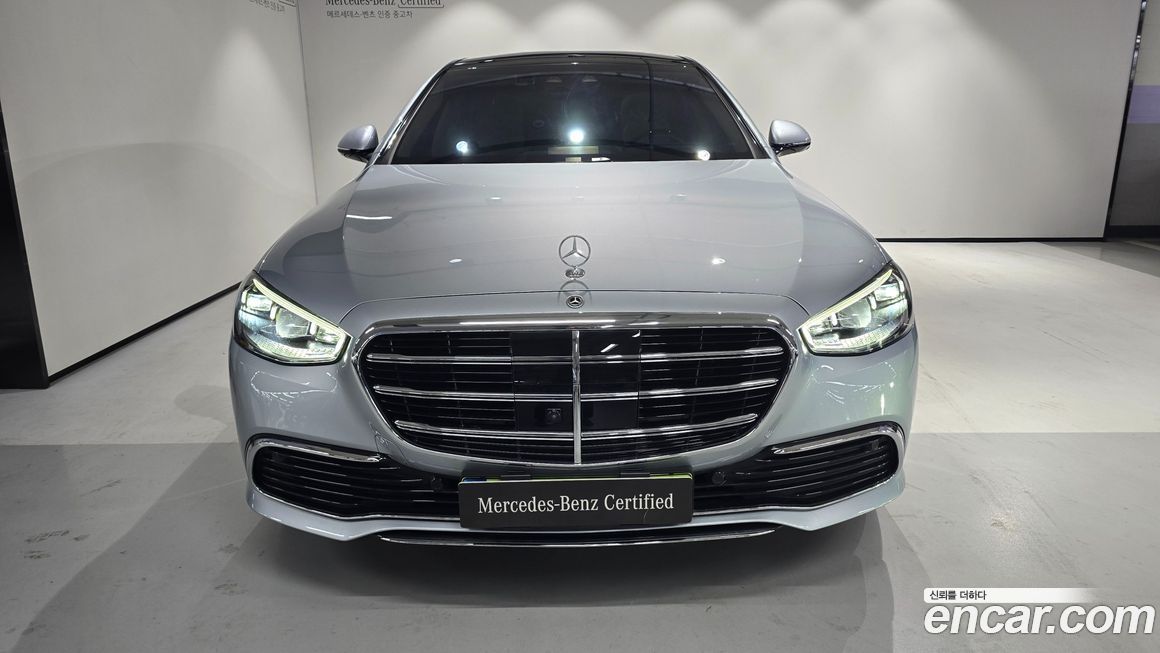 Mercedes-Benz S-Class 2025