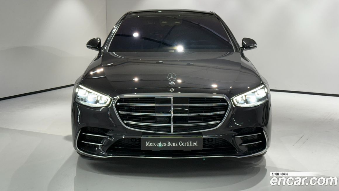 Mercedes-Benz S-Class 2025