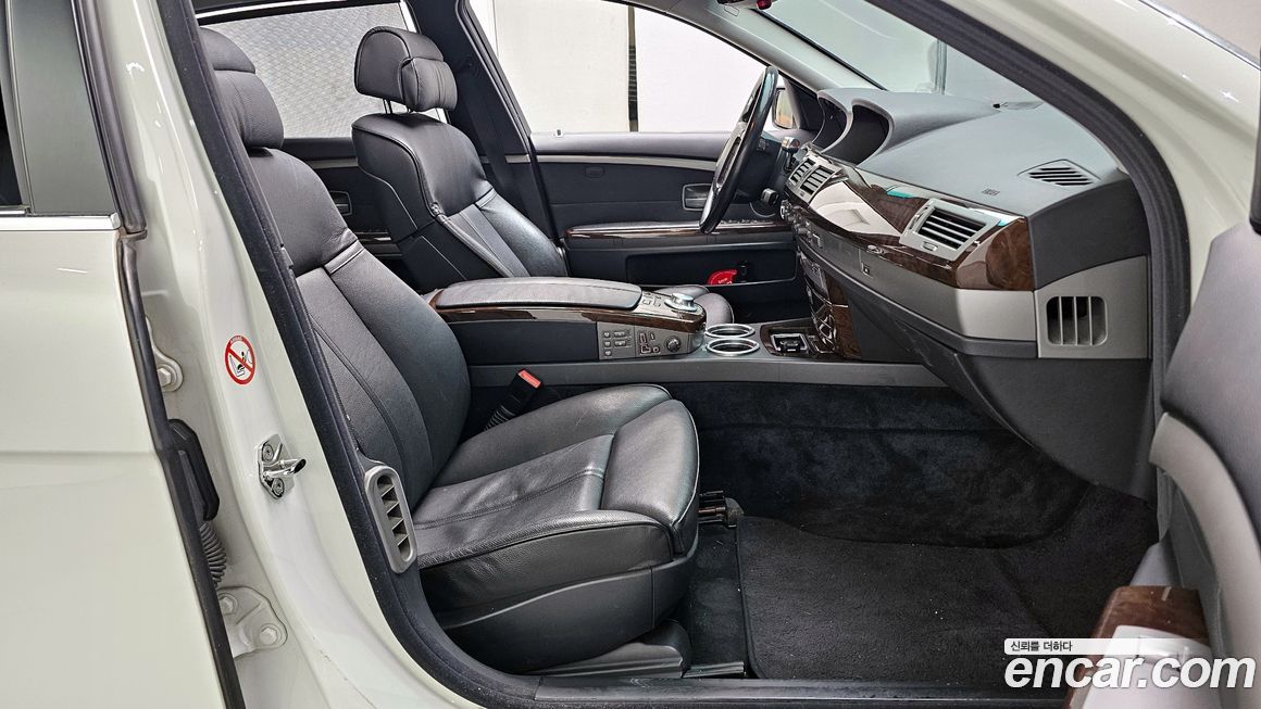 BMW 7-Series 2005