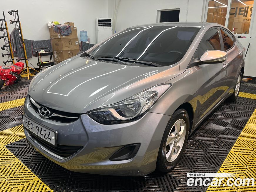 Hyundai AVANTE 2012