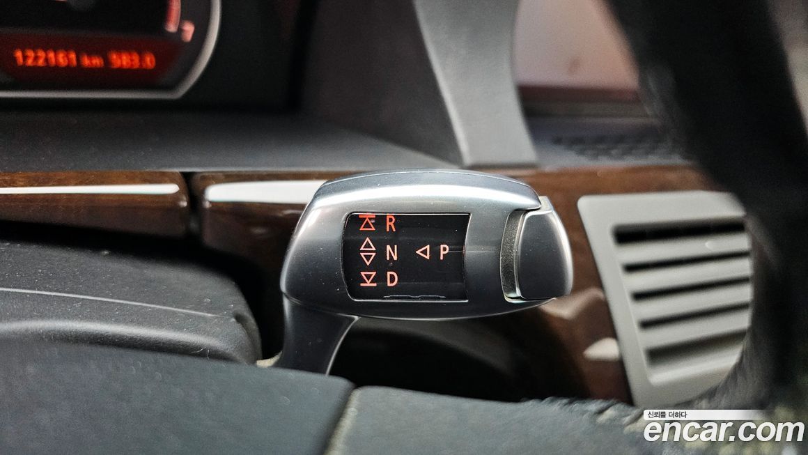 BMW 7-Series 2005