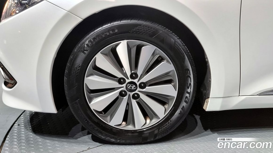 Hyundai Grandeur 2016