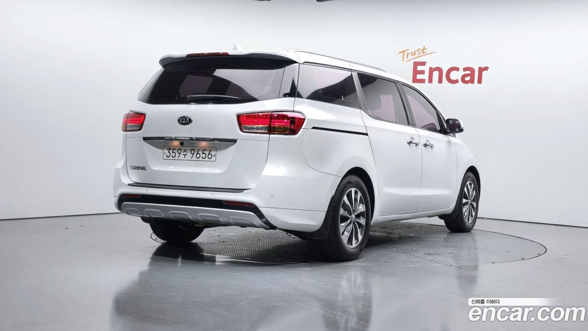 Kia Canival 2018