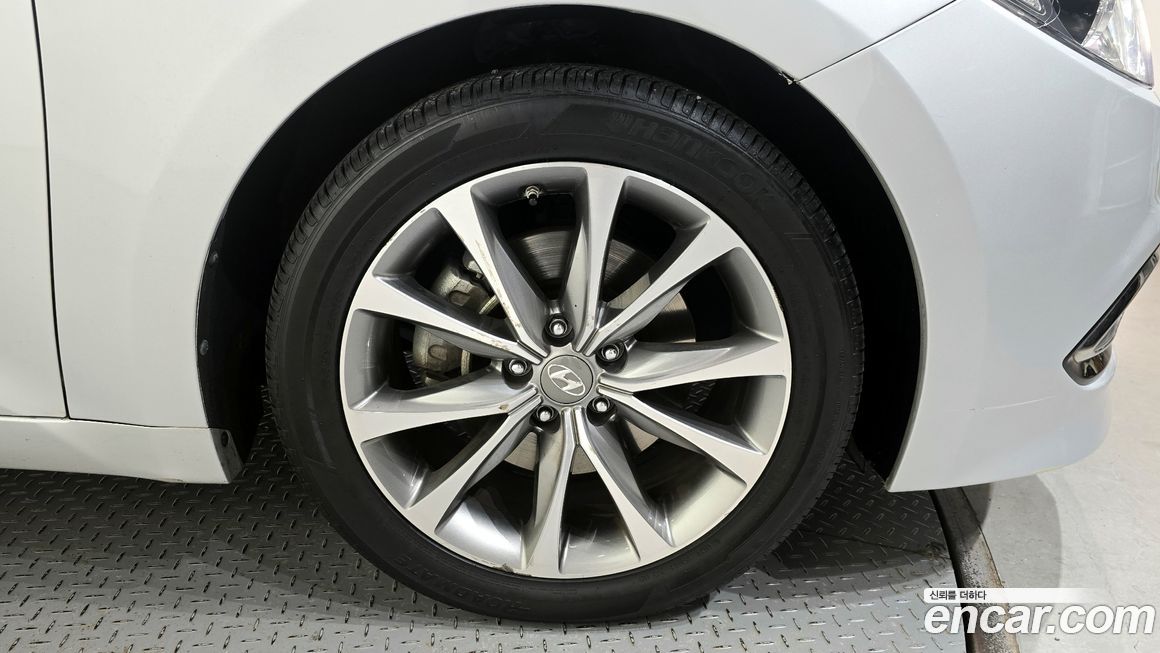 Hyundai Grandeur 2015