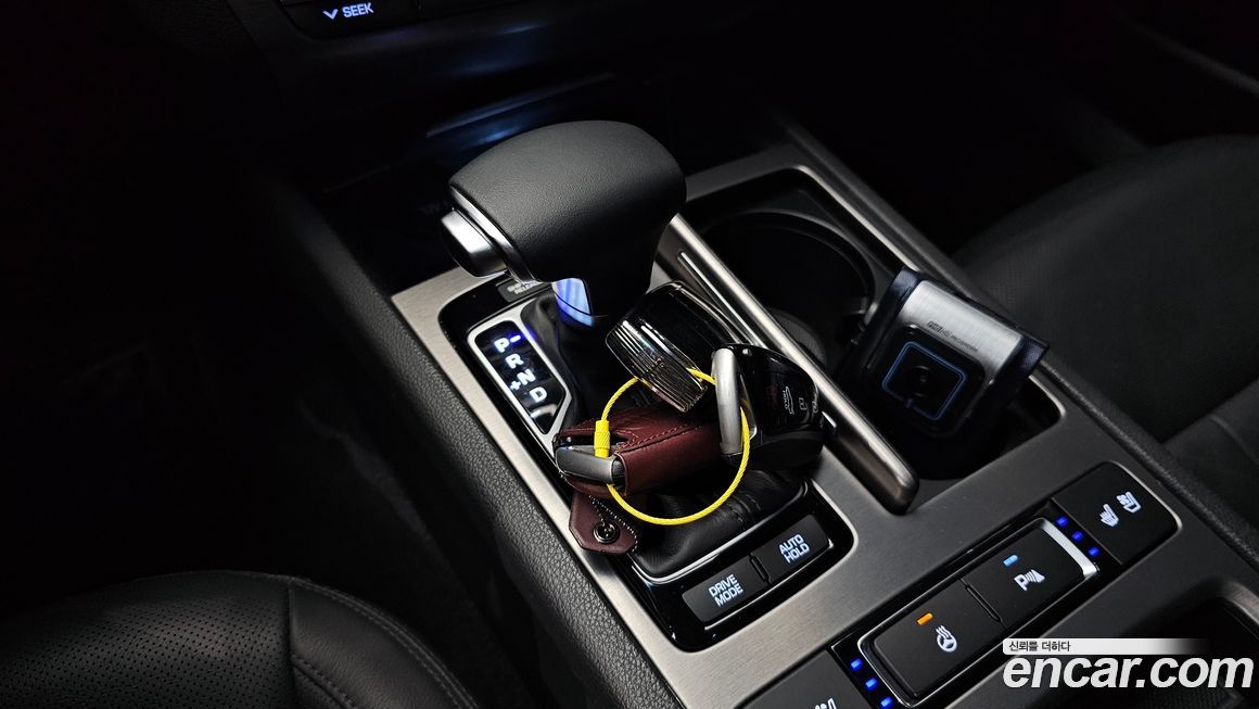 Hyundai Genesis 2016