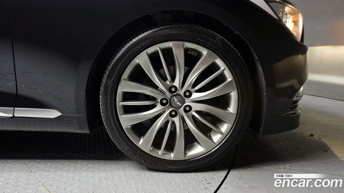 Hyundai Genesis 2016