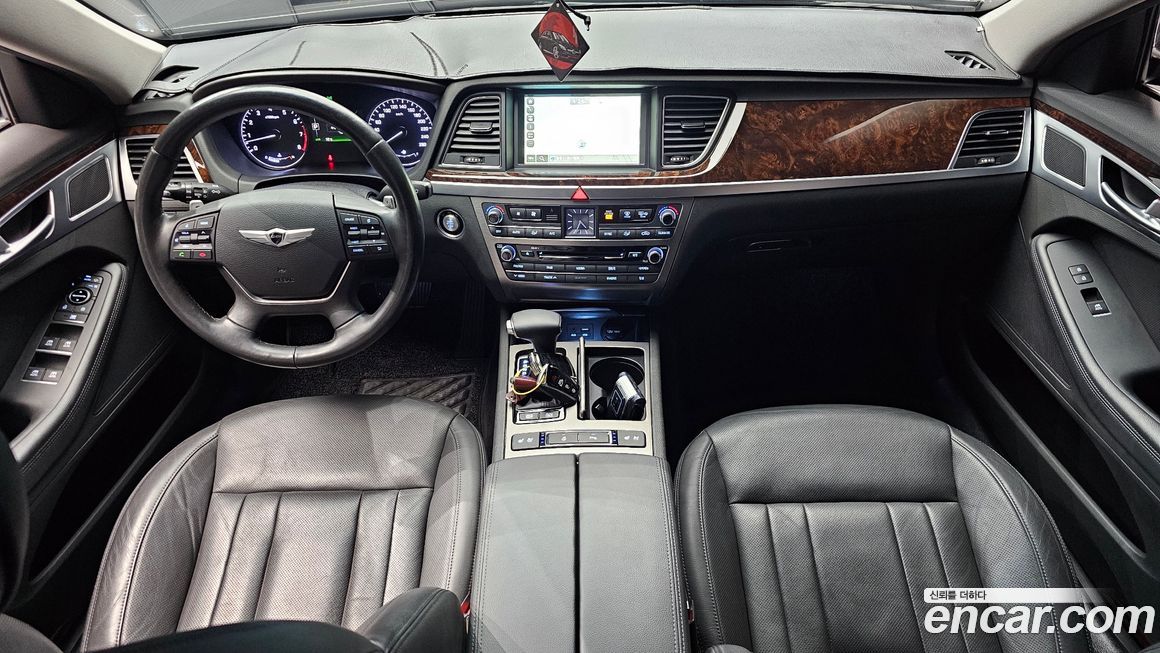 Hyundai Genesis 2016