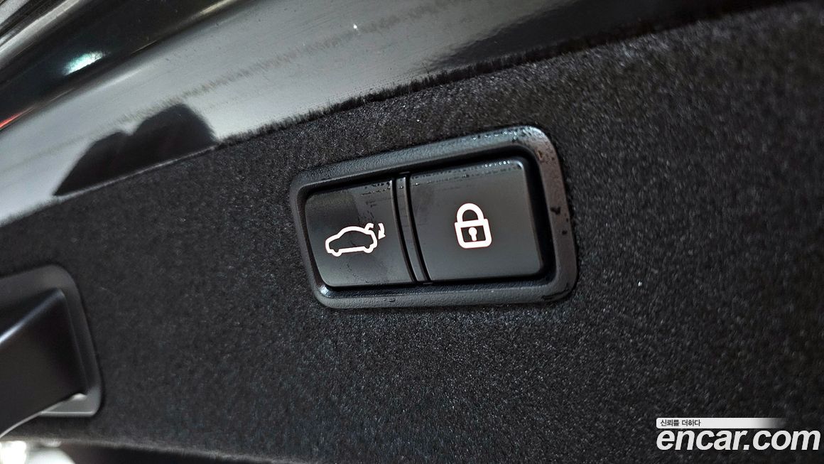 Hyundai Genesis 2016