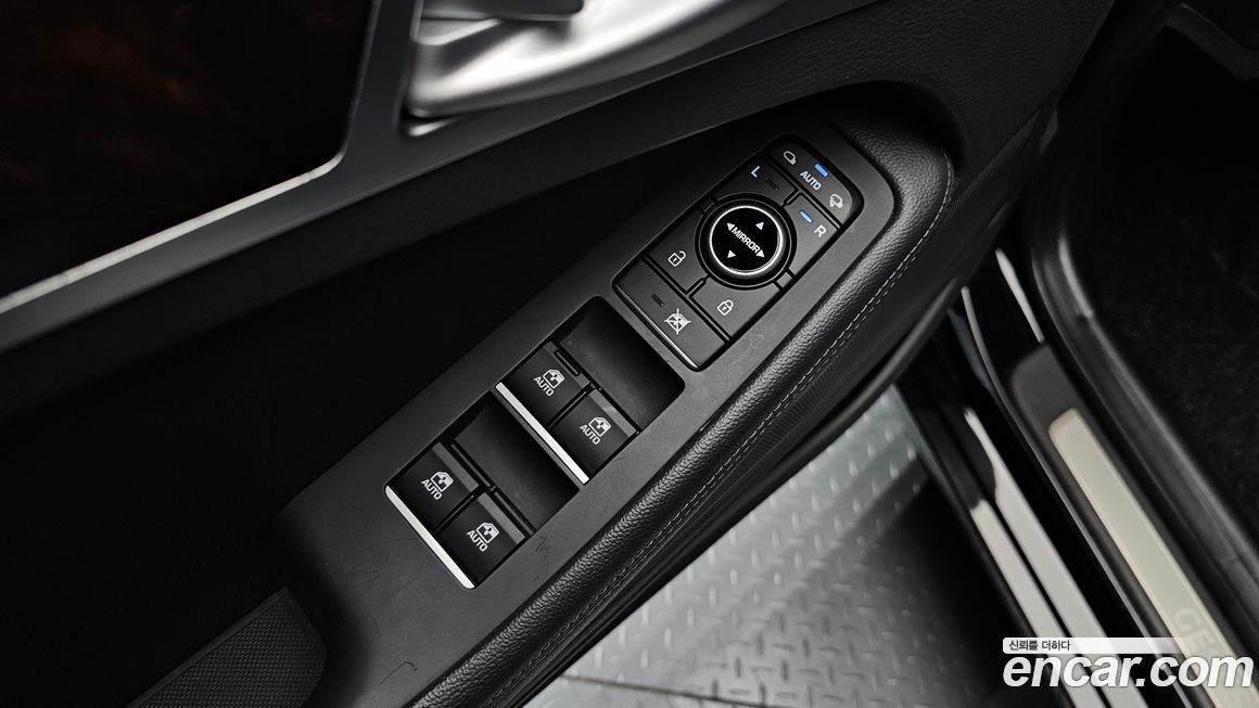 Hyundai Genesis 2016