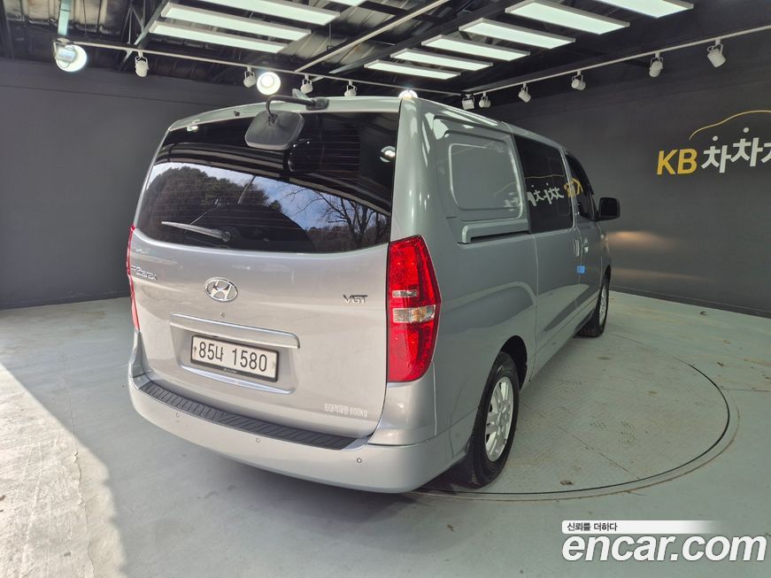 Hyundai Starex 2021