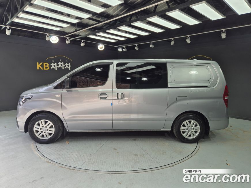 Hyundai Starex 2021