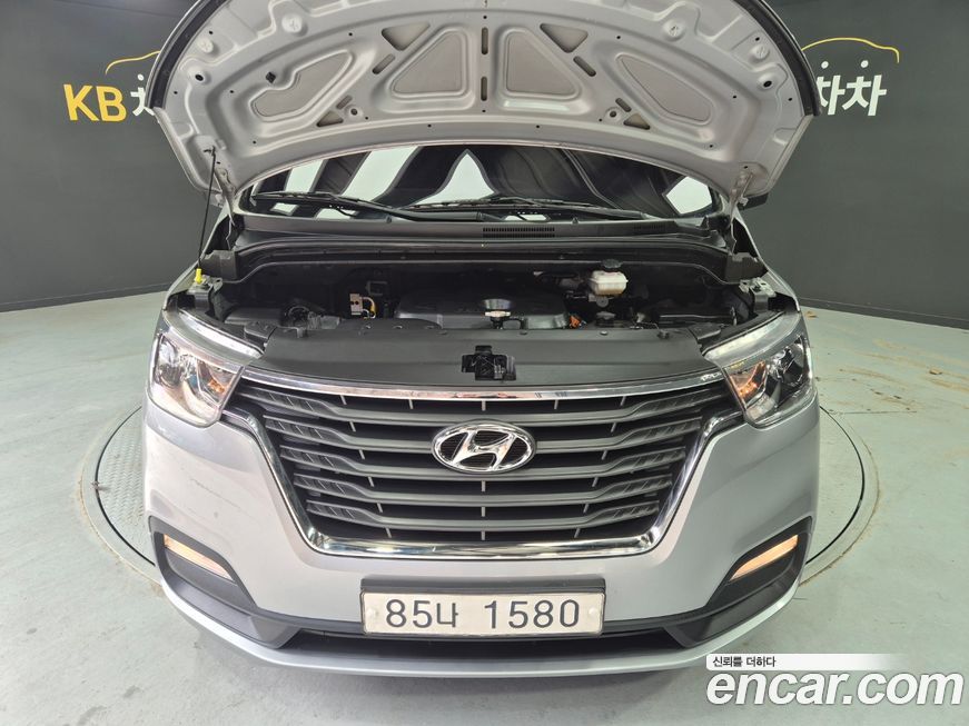 Hyundai Starex 2021