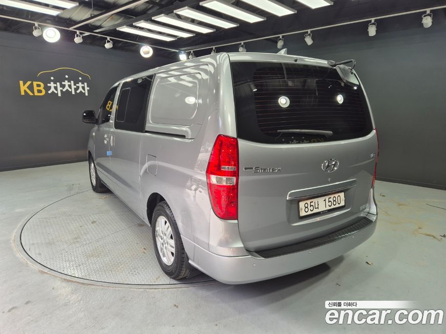 Hyundai Starex 2021