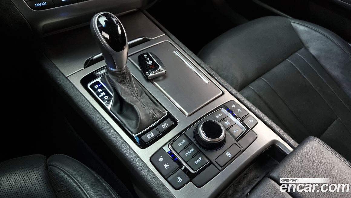 Hyundai Genesis 2016