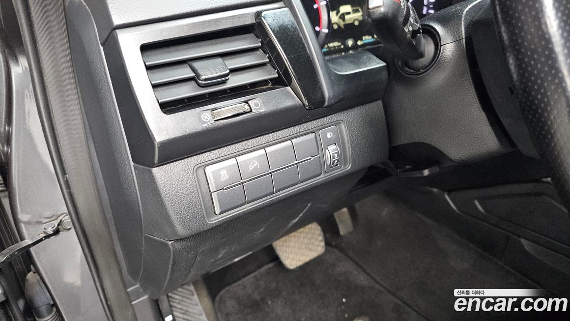 KG_Mobility_Ssangyong Rexton 2020