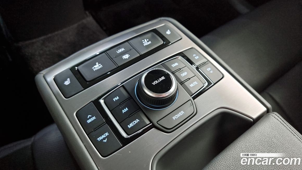 Hyundai Genesis 2016