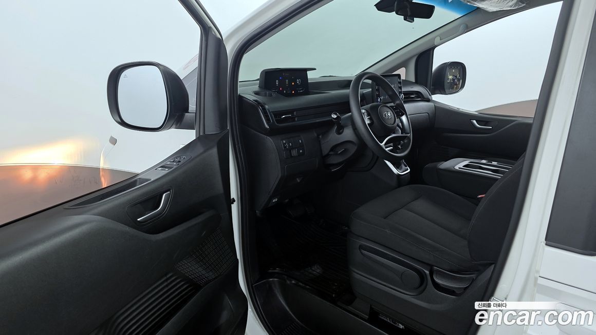 Hyundai Staria 2022