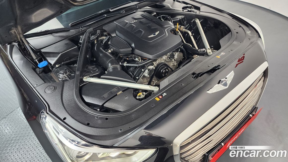 Genesis EQ900 2018