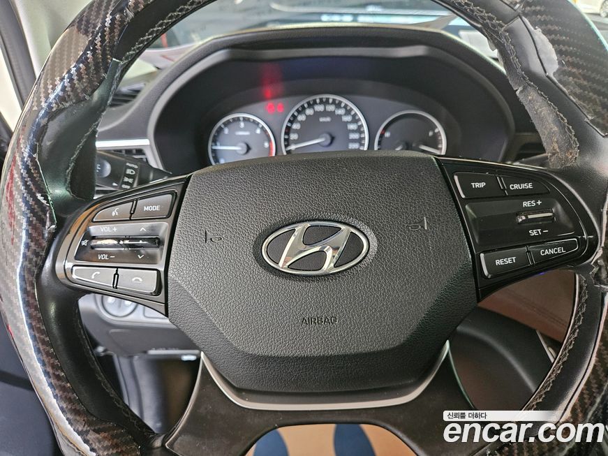 Hyundai Starex 2019