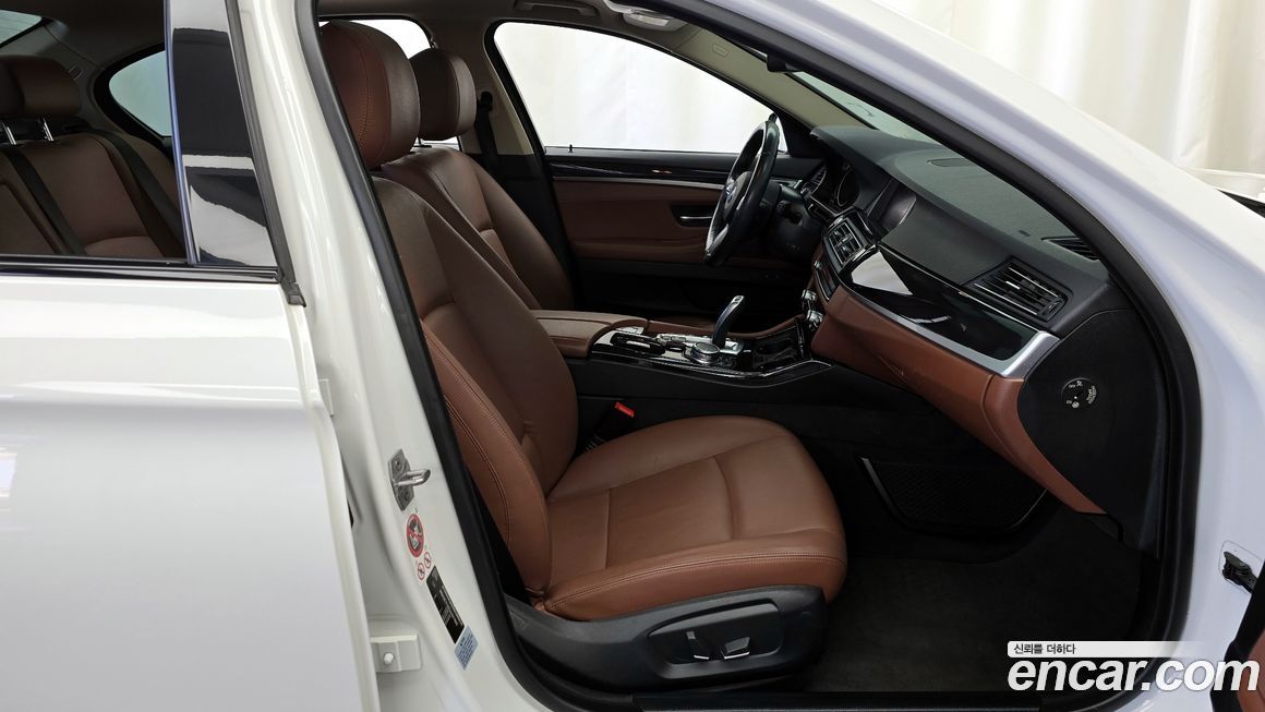 BMW 5-Series 2016
