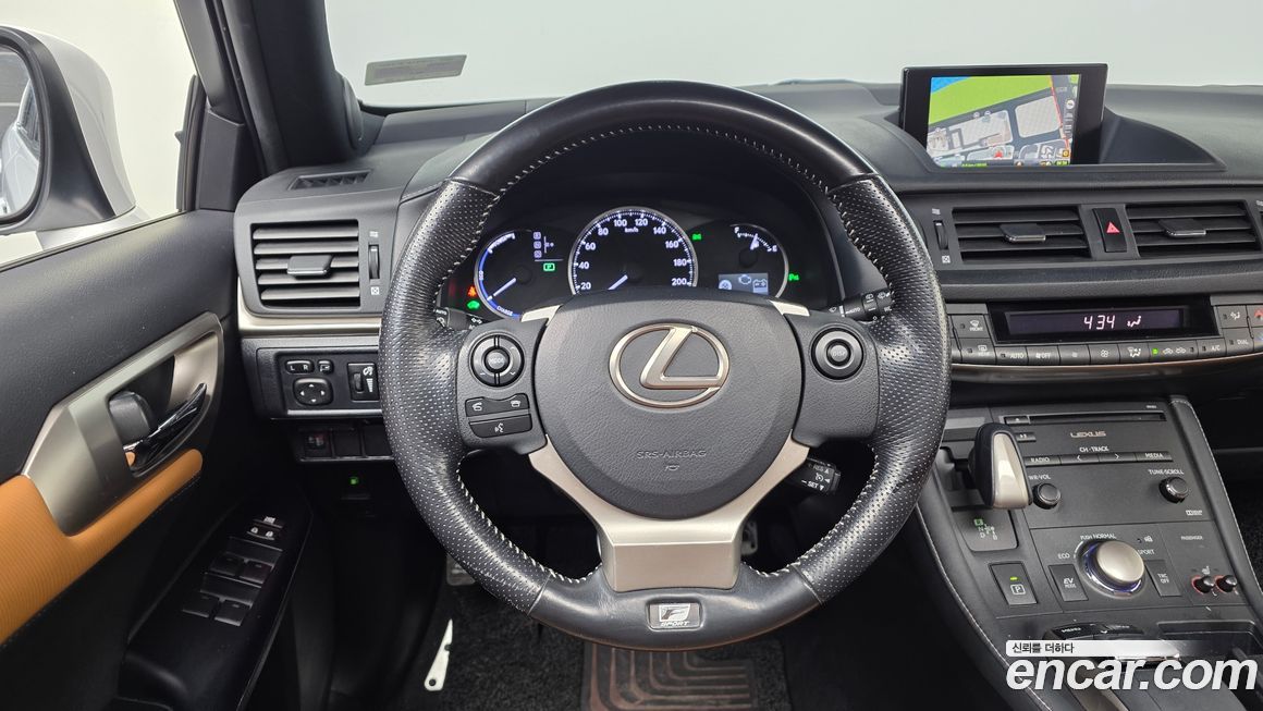 Lexus CT200h 2016