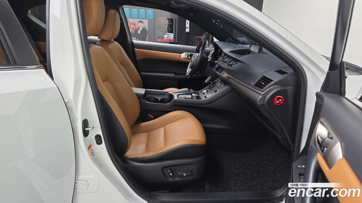 Lexus CT200h 2016