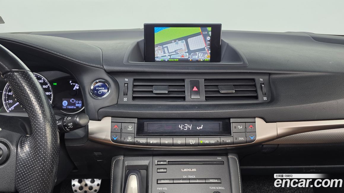 Lexus CT200h 2016