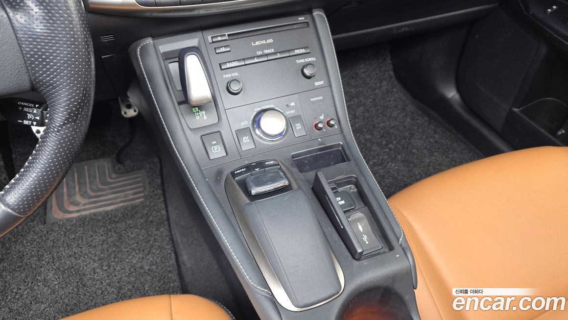 Lexus CT200h 2016