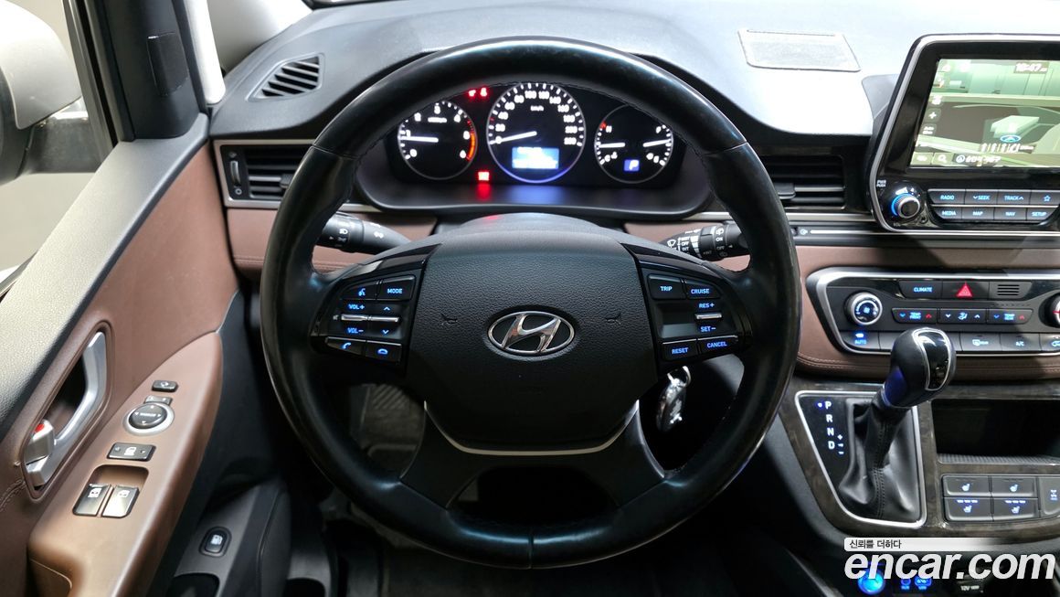 Hyundai Starex 2019