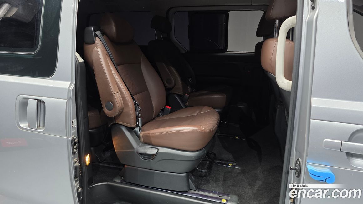 Hyundai Starex 2019