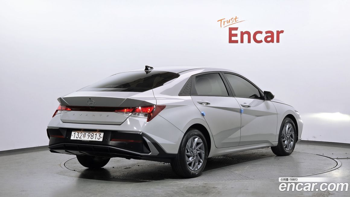 Hyundai AVANTE 2024