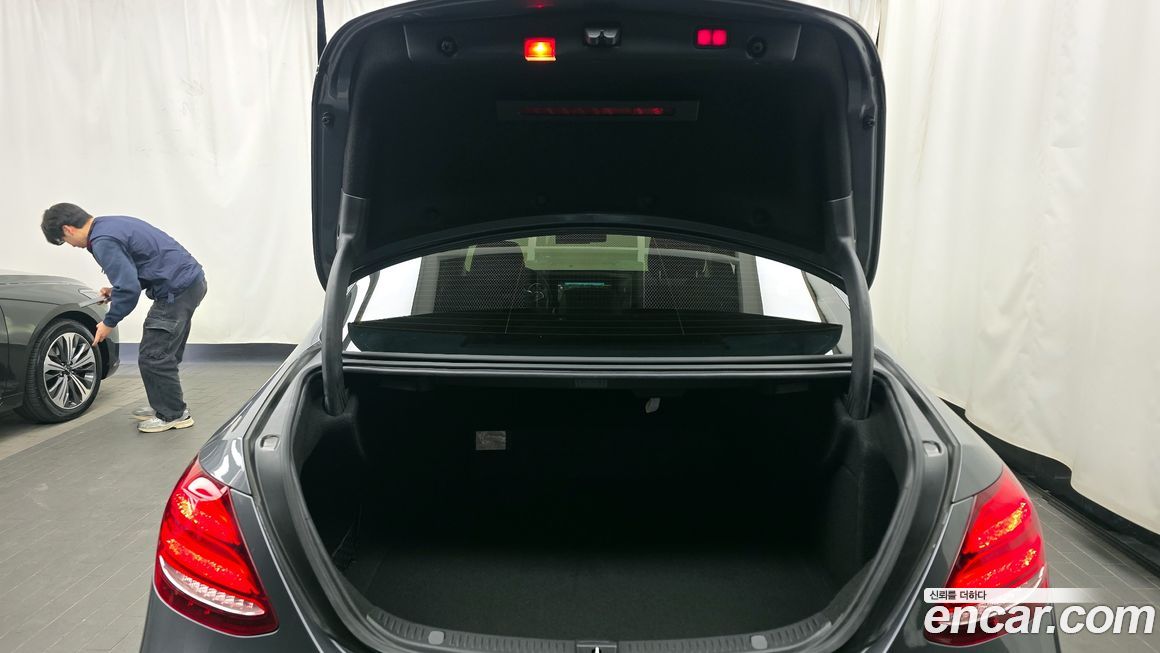 Mercedes-Benz E-Class 2017