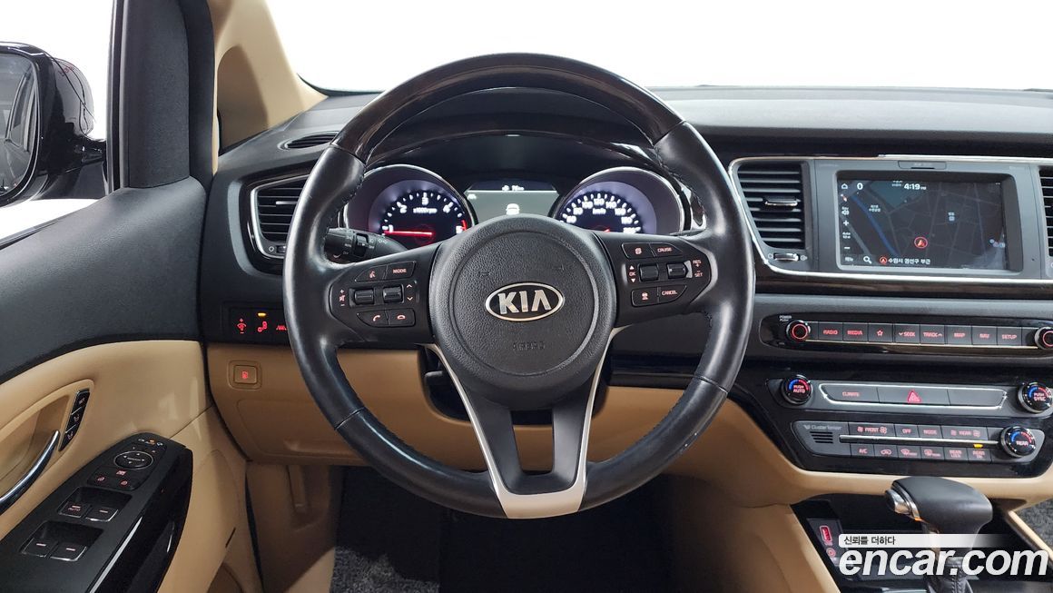 Kia Canival 2019