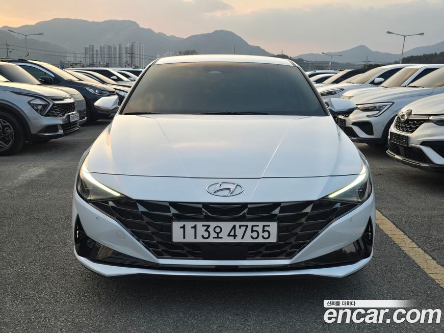 Hyundai AVANTE 2022