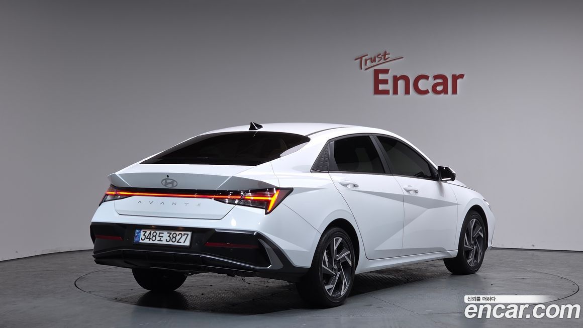 Hyundai AVANTE 2025
