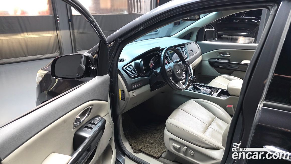Kia Canival 2016