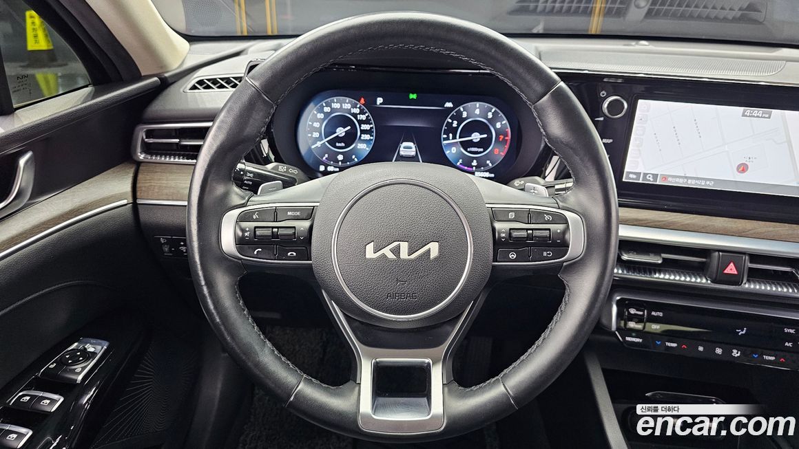 Kia K5 2023