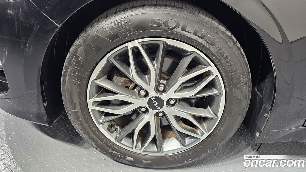 Kia K5 2023