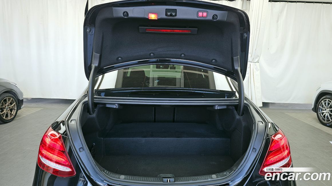 Mercedes-Benz E-Class 2019