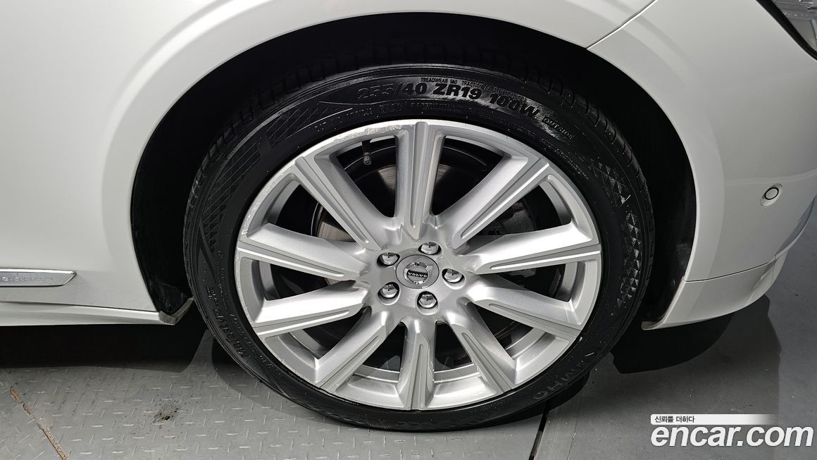 Volvo S90 2019