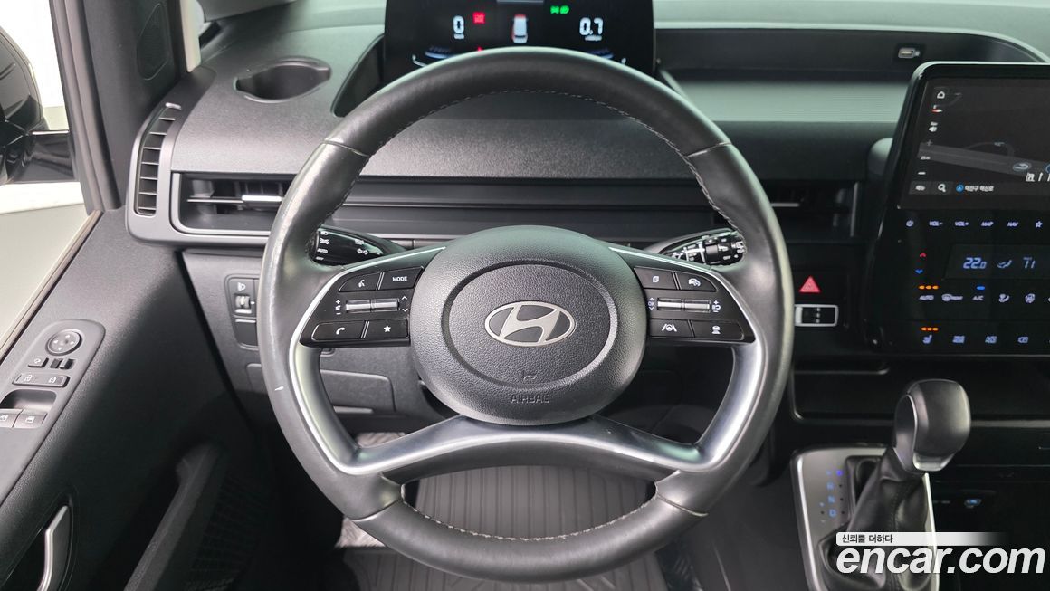 Hyundai Staria 2025