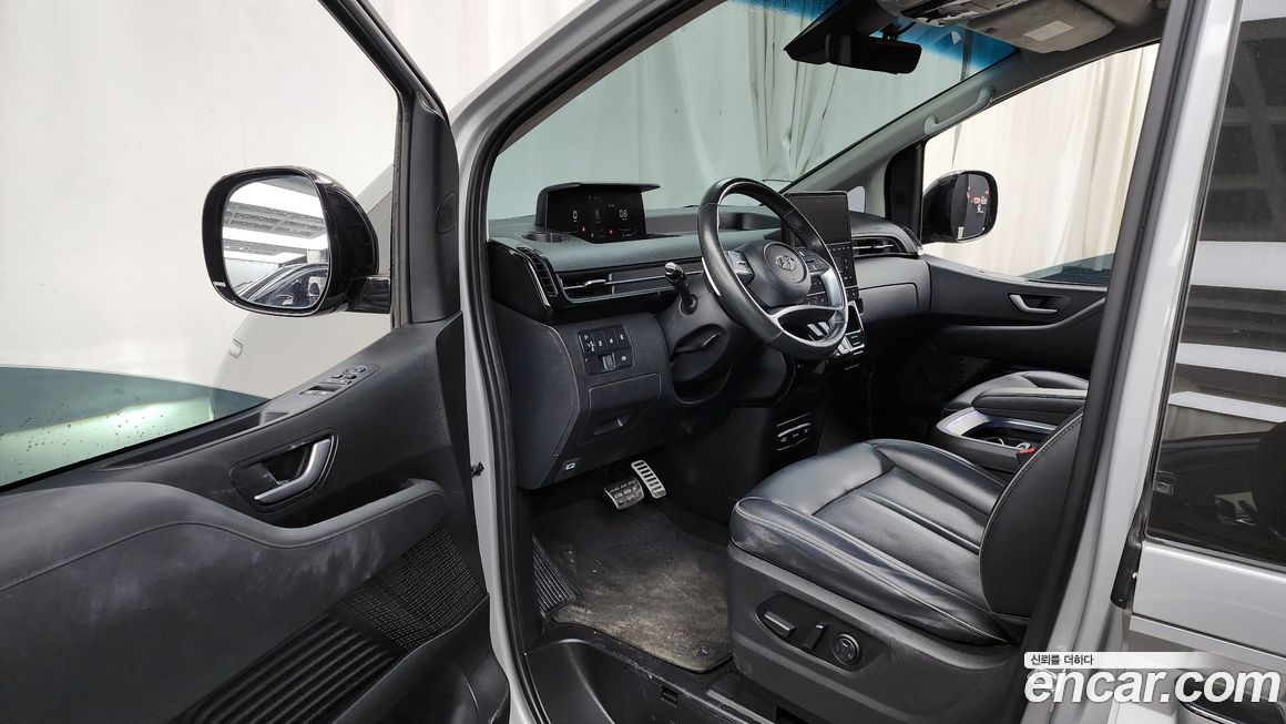 Hyundai Staria 2022