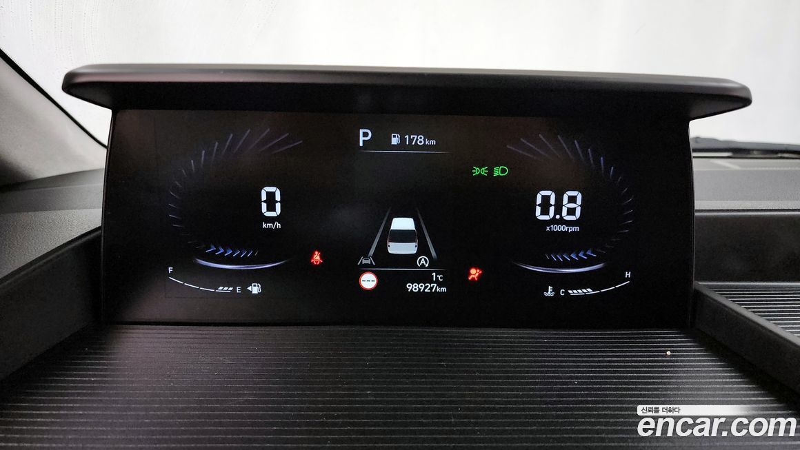 Hyundai Staria 2022