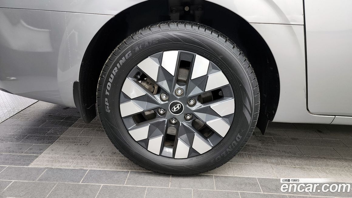Hyundai Staria 2022
