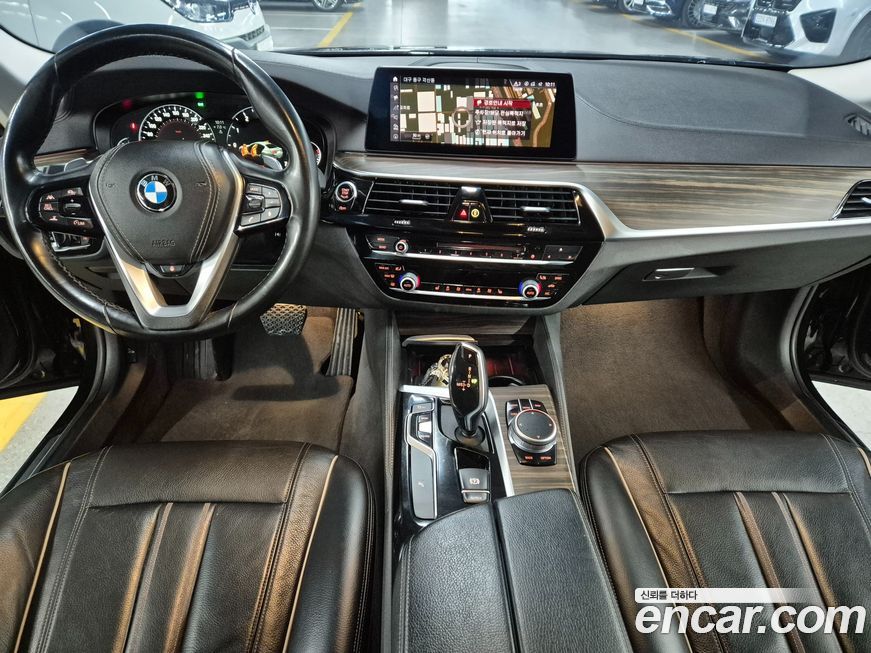 BMW 5-Series 2019