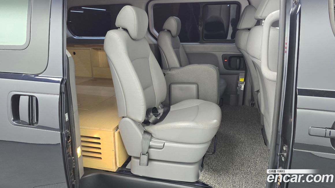 Hyundai Starex 2021