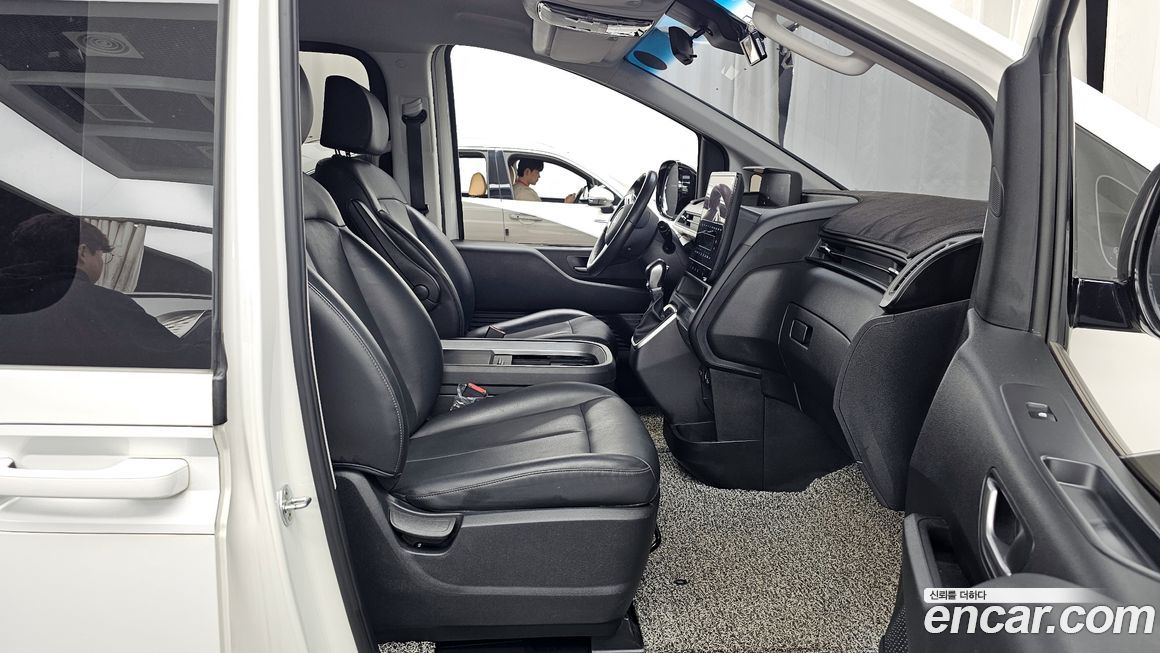 Hyundai Staria 2022