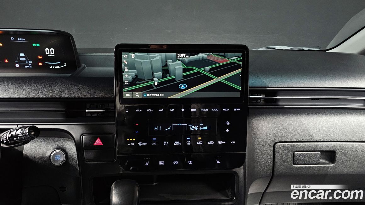 Hyundai Staria 2023